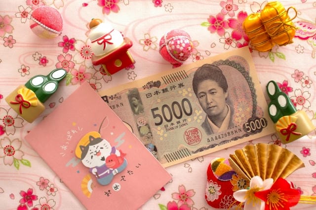 お年玉で5000円は少ないのか？年齢別の相場や実態&金額設定について